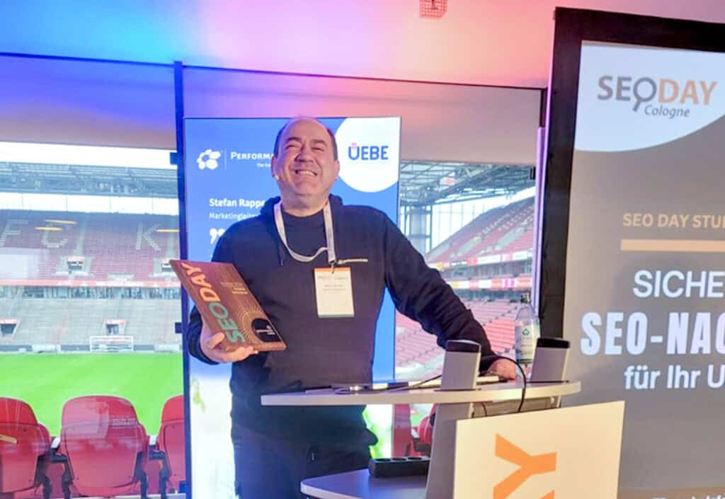 Geschäftsführer Rainer Naranjo beim SEODAY-Vortrag 2024